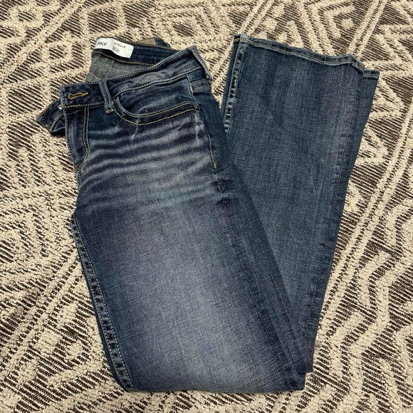 Buckle Denim - Women’s BKE jeans